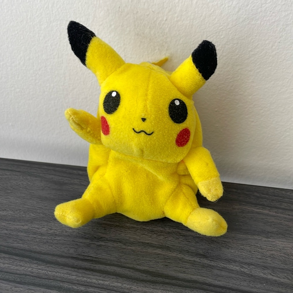 Vintage 1998 Pikachu Pokemon Plush